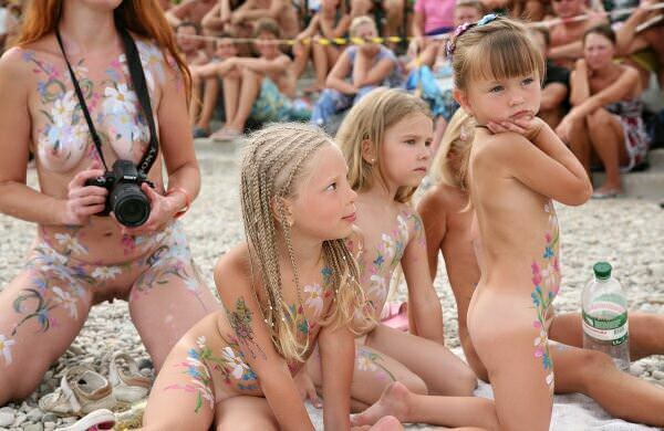 Beautiful photos of nudists in high quality Beautiful photos of nudists in high quality