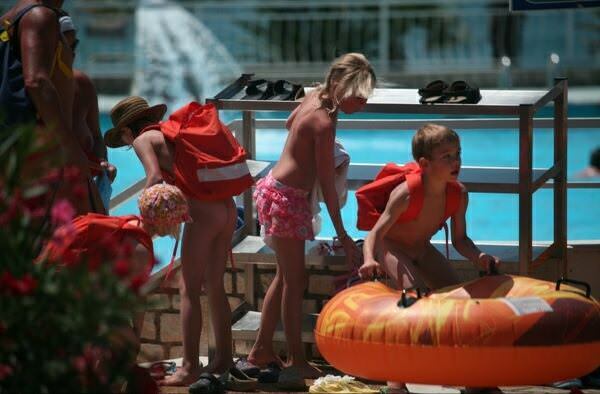 Purenudism HQ photo - aquapark for families of nudists Purenudism HQ photo - aquapark for families of nudists
