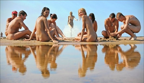 Nudists on the bank of the Pacific Ocean Nudists on the bank of the Pacific Ocean