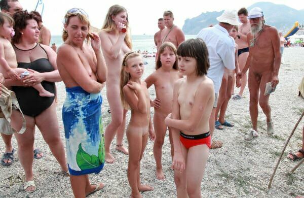 Crimean nudists of a photo Crimean nudists of a photo
