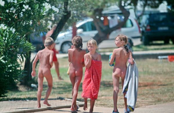 Pure nudism photo - Camp of nudists Pure nudism photo - Camp of nudists