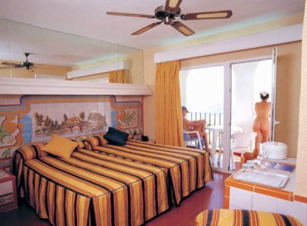 Hotel for nudists in Spain - Playa Vera Club Hotel for nudists in Spain - Playa Vera Club